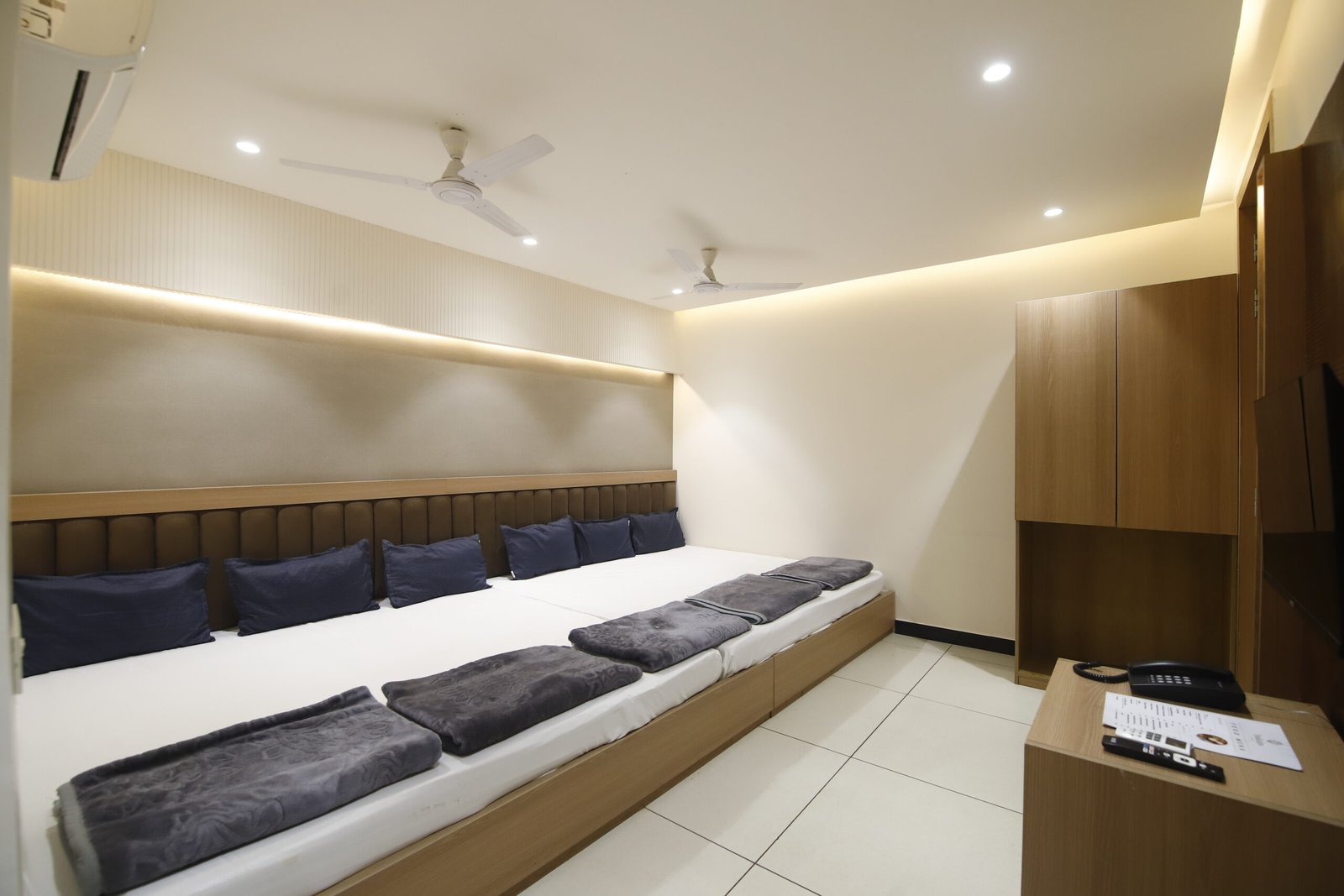 Residence-large room (2)